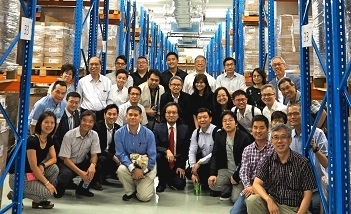 Sharing warehouse management experience with 35 CEOs